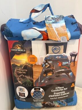 Jurassic World Triple Team Twin/Full Comforter & Pillowcase